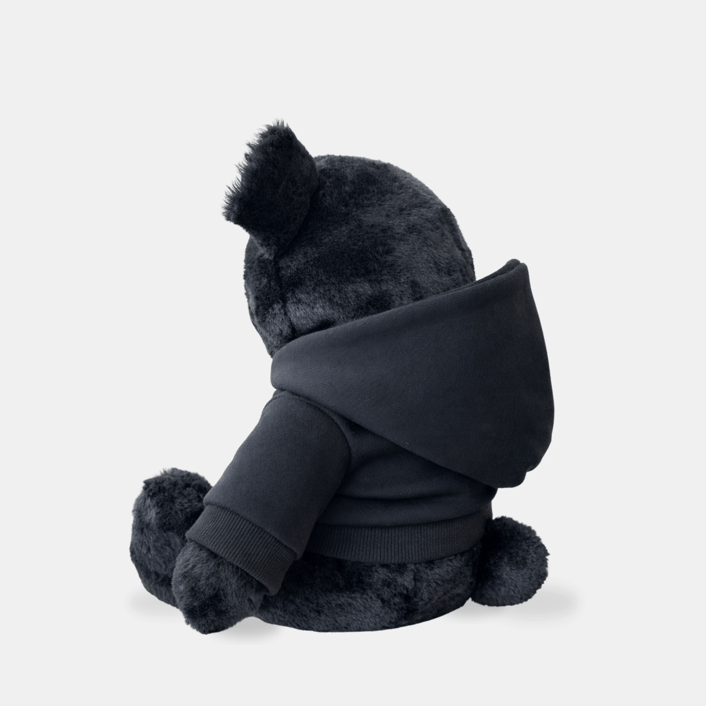 Zijaanzicht van zwarte plush bear met hoodie van Mooqz