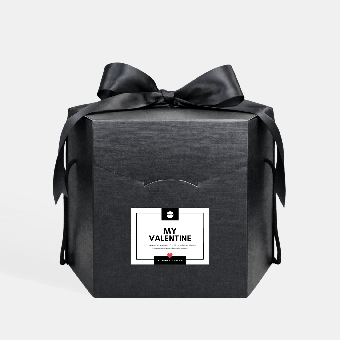 Luxe zwarte Valentine giftbox van Mooqz met romantische kaart – perfect als valentijnscadeau