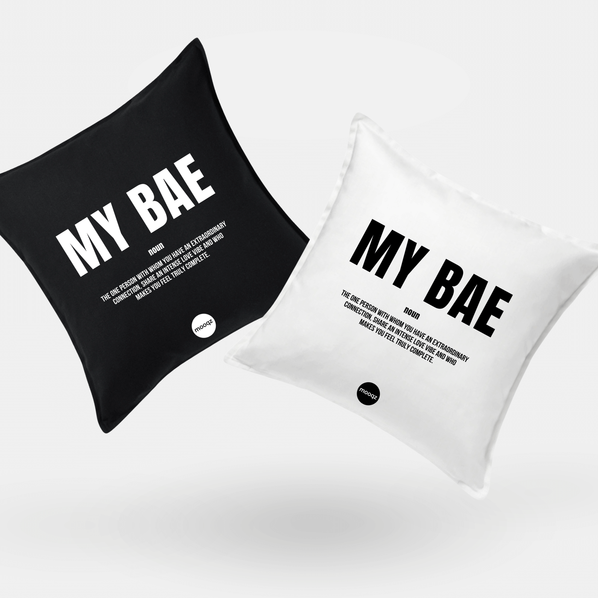 My Bae kussens in zwart en wit, stijlvolle couple set met love quote van Mooqz